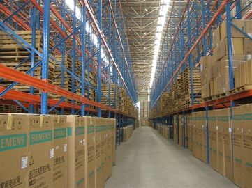yüksek yoğunluklu 800kg - lojistik merkezi için 4000KG palet raf sistemleri Korozyon koruması